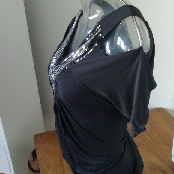 Addictive plus size sequence top - Picture 5 of 9